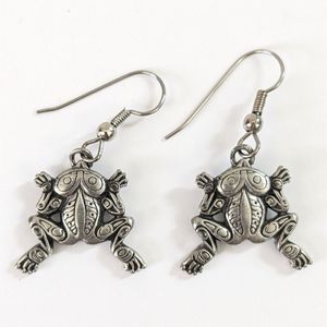 Pacific Northwest Style Silver Tone Frog Dangle Earrings Forest Boho Animals